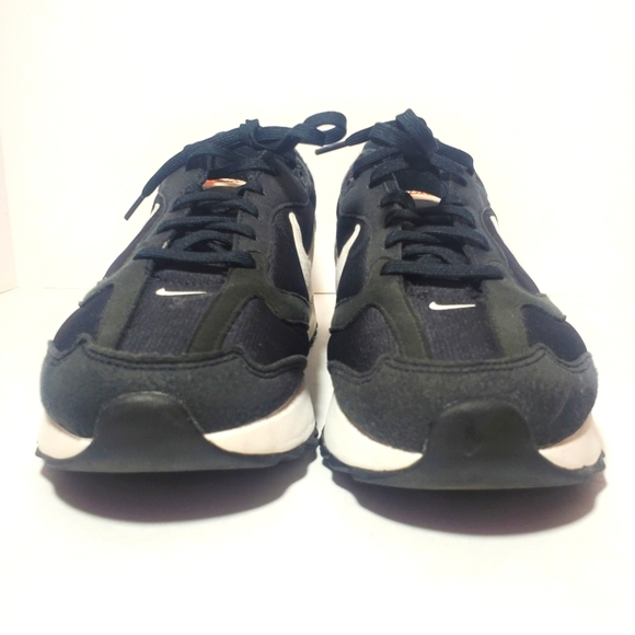 Nike Air Max Dawn Woman's size 10.5 US Black Running Shoes Sneakers DC4068 001 - Picture 5 of 11